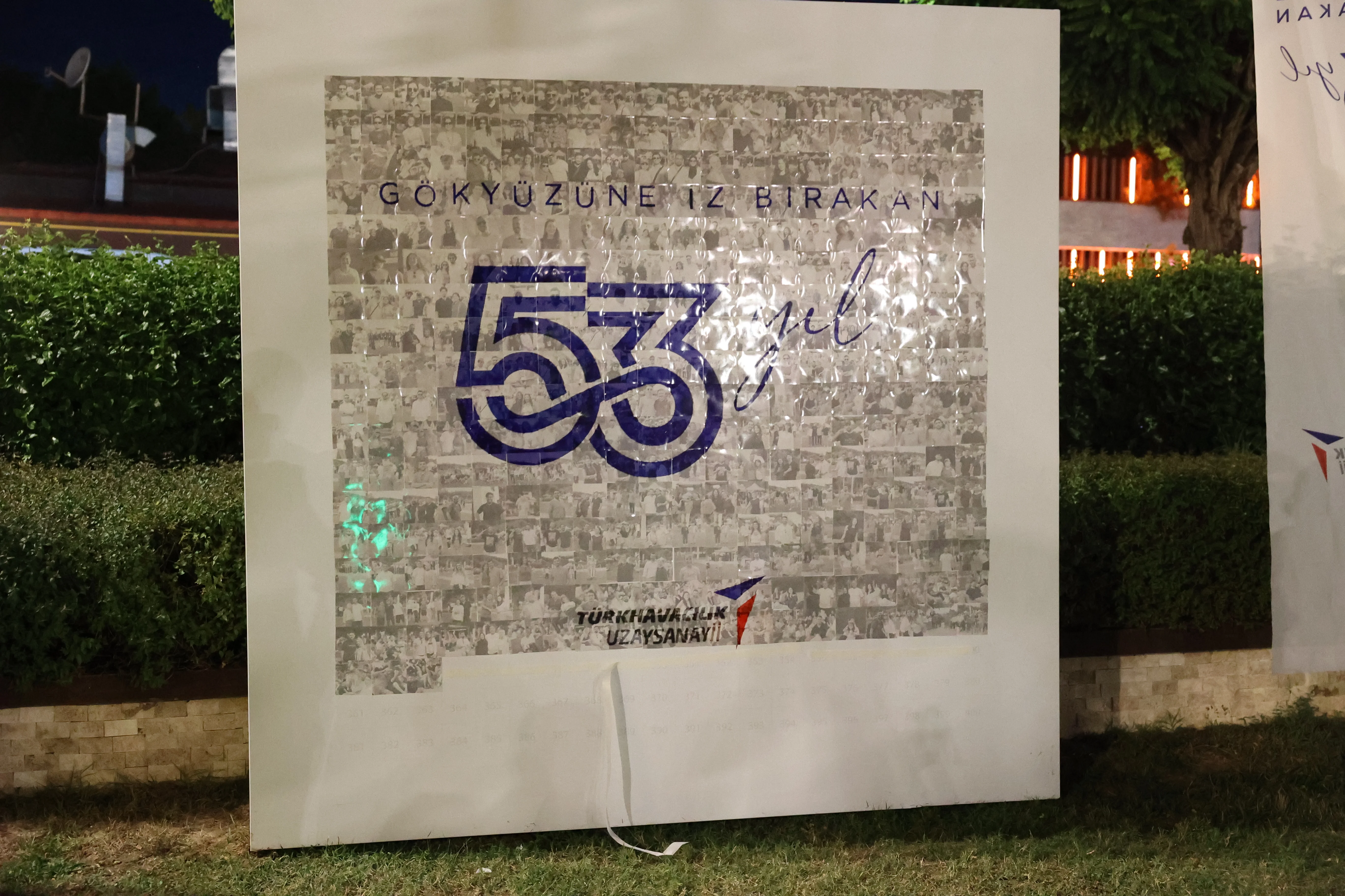 Canlı ve İnteraktif Deneyim - Mosaic Wall Kiralama | Düğün Kutusu