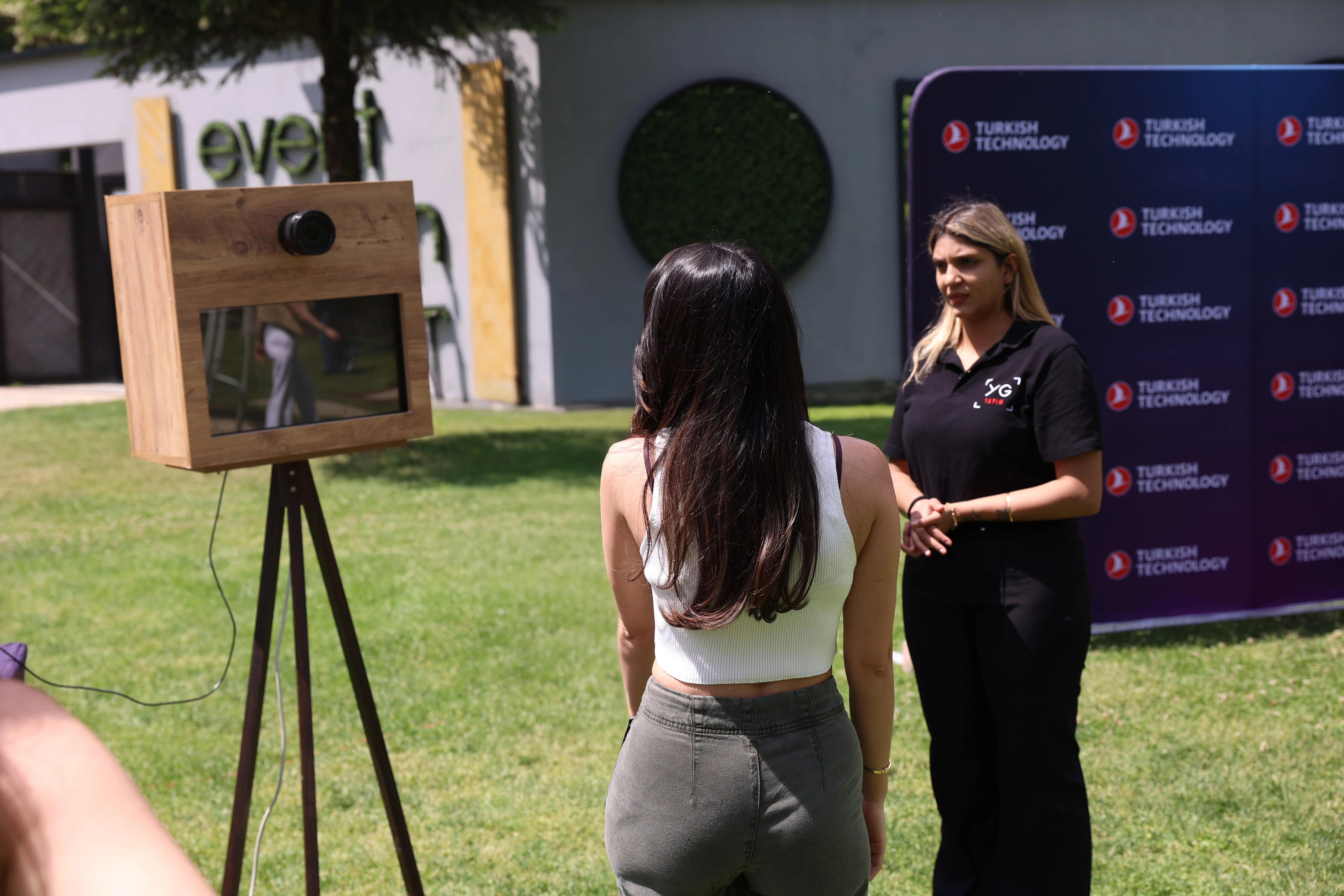 Profesyonel Kurgu ve Teslim - Video GuestBook Kiralama | Düğün Kutusu